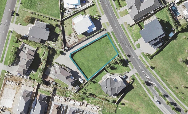 26 Intrepid Crescent, Beachlands, Auckland - Carousel 1