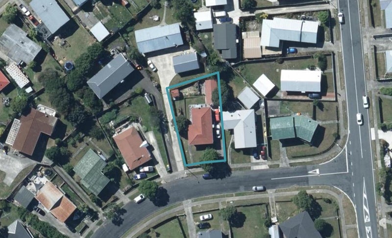 73 Beaumaris Crescent, Ascot Park, Porirua - Carousel 1