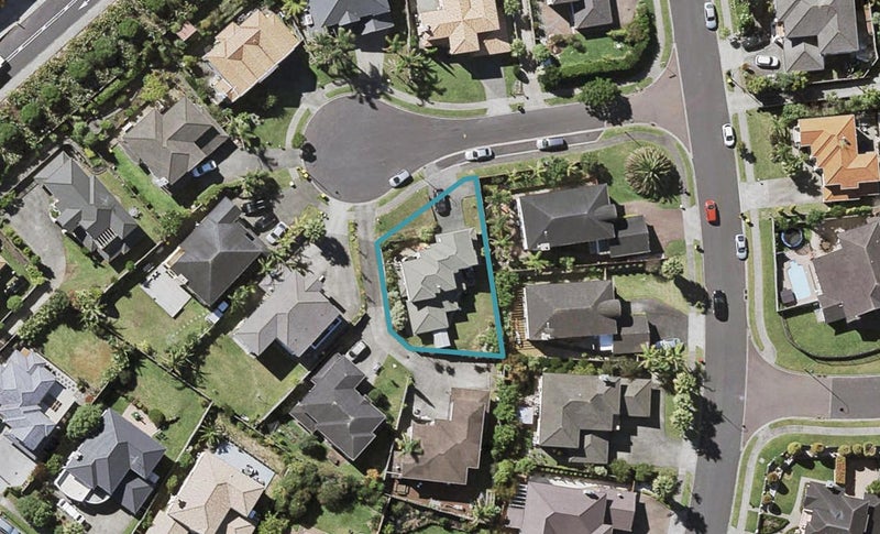 4 Errigal Close, Pinehill, Auckland - Carousel 1