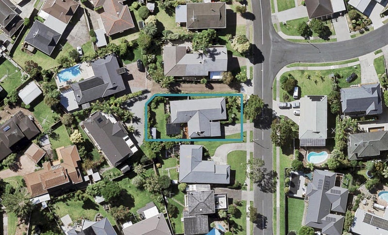 93 Bramley Drive, Farm Cove, Auckland - Carousel 1