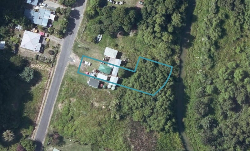20 Opoutama Village Road, MAHIA, Mahia - Carousel 1