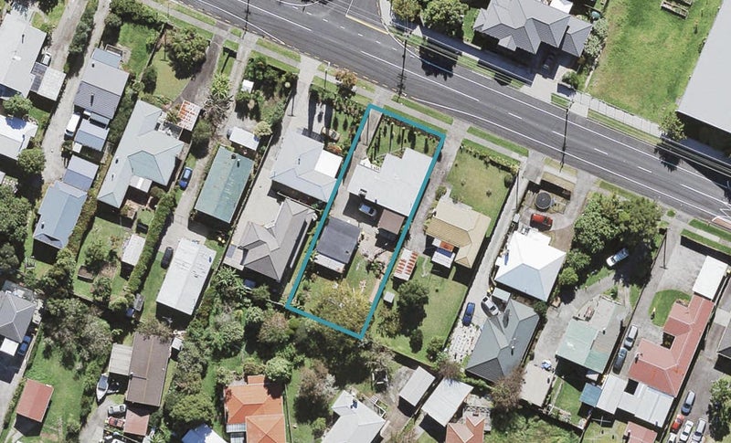 24 St Leonards Road, Kelston, Auckland - Carousel 1