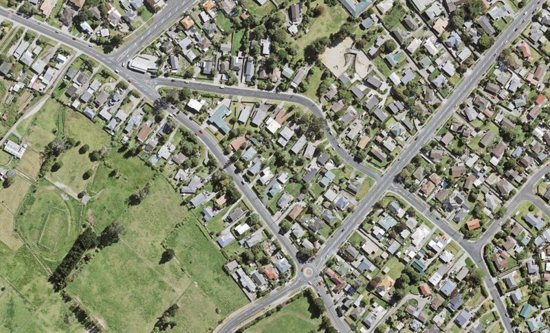 12B Pine Avenue, Henderson, Auckland - Carousel 1