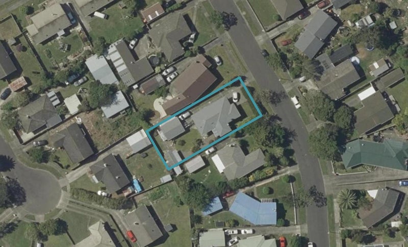 16 Cavendish Crescent, Awapuni, Palmerston North - Carousel 1