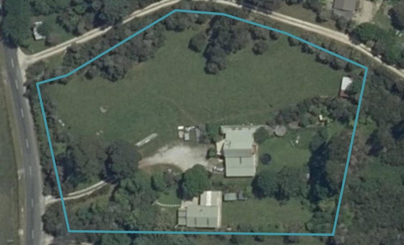20 Rangihaeata Road, Rangihaeata - Carousel 1