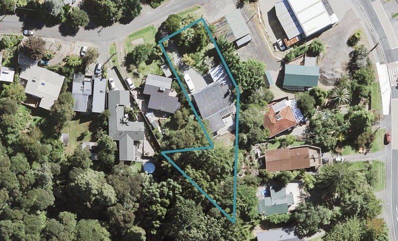 3 Jays Road, Titirangi, Auckland - Carousel 1