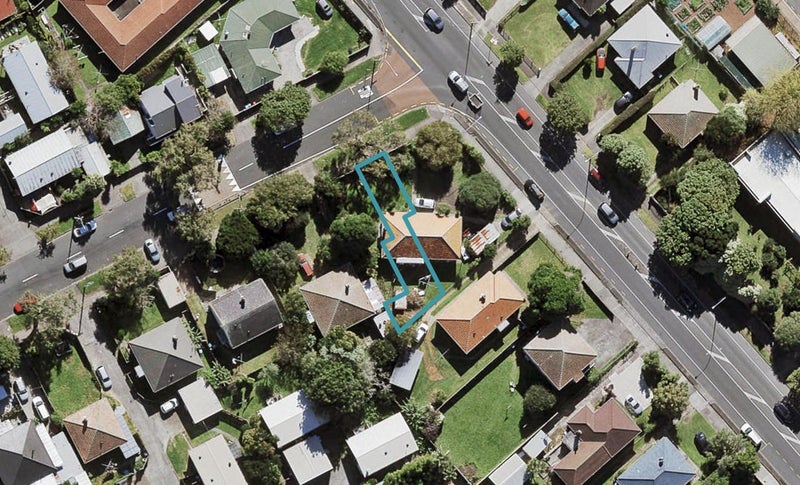 3/2 Riversdale Road, Avondale, Auckland - Carousel 1