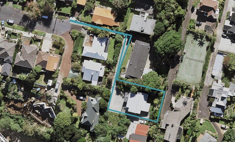 28A Rewa Road, Three Kings, Auckland - Carousel 1