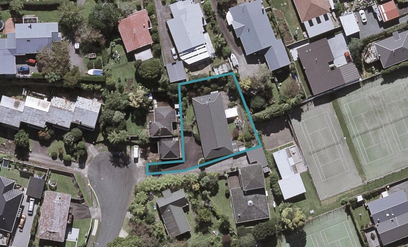14B Leatham Avenue, Strandon, New Plymouth - Carousel 1