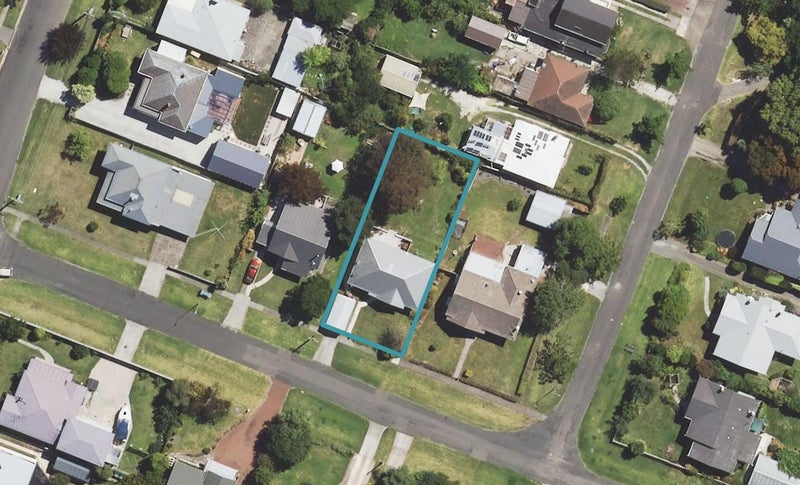 8 Tukura Road, Inner Kaiti, Gisborne - Carousel 1