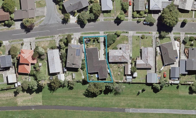 26 Brightwater Crescent, Totara Park, Upper Hutt - Carousel 1