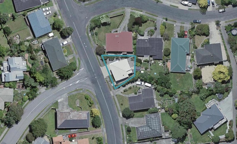 68 Oriel Avenue, Tawa, Wellington - Carousel 1