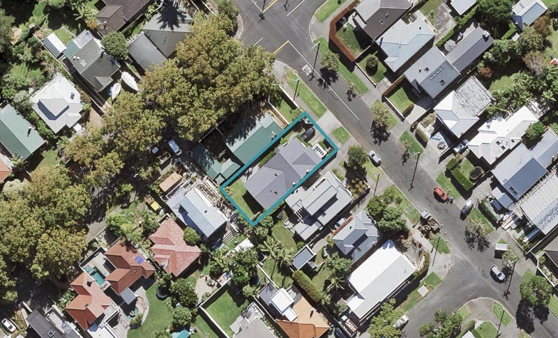 90 Warnock Street, Westmere, Auckland - Carousel 1