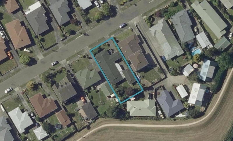 28 Somerset Crescent, Highbury, Palmerston North - Carousel 1