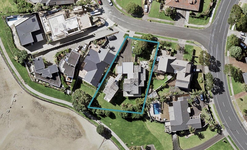 1/4 Arkley Avenue, Farm Cove, Auckland - Carousel 1
