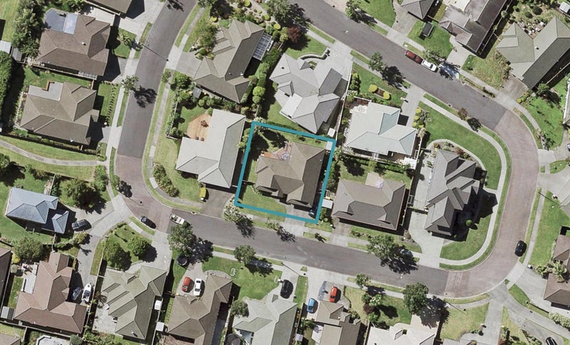 10 Newbliss Crescent, East Tamaki Heights, Auckland - Carousel 1