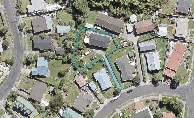 21 Ilam Grove, Kelson, Lower Hutt - Carousel 1