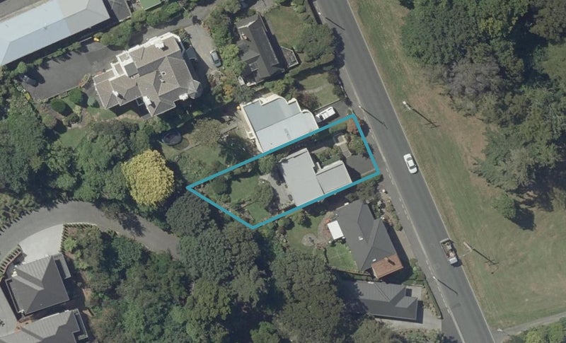 85 Eglinton Road, Mornington, Dunedin - Carousel 1