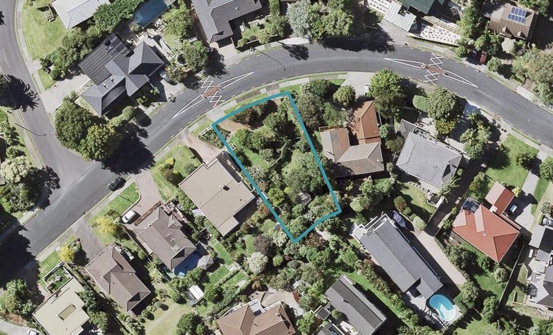 33 Castleton Drive, Howick, Auckland - Carousel 1