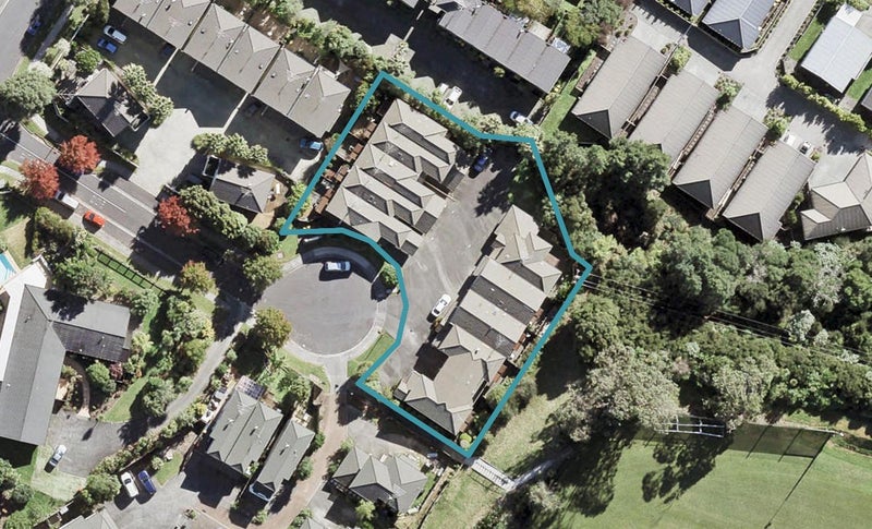 3/6 Sunnydale Place, Oteha, Auckland - Carousel 1