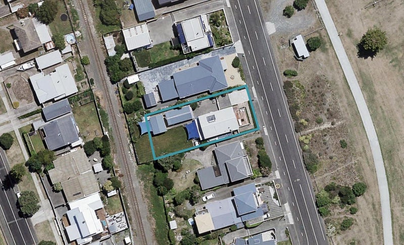 17 The Esplanade, Westshore, Napier - Carousel 1
