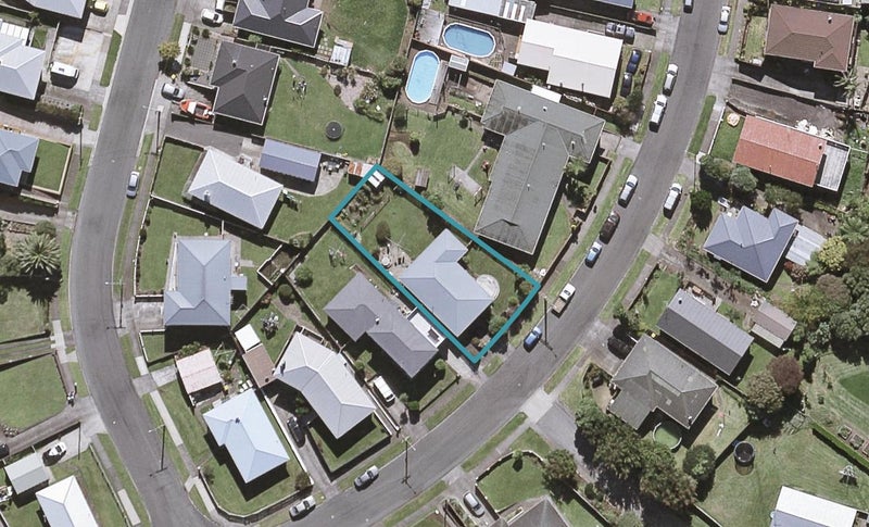 33 Rosendale Avenue, Spotswood, New Plymouth - Carousel 1
