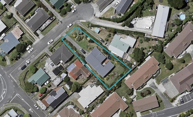 22 Hurley Road, Paraparaumu Beach, Paraparaumu - Carousel 1