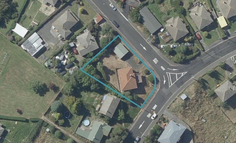 15 Columba Avenue, Calton Hill, Dunedin - Carousel 1