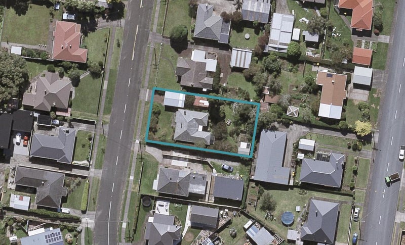 13 Queens Road, Glen Avon, New Plymouth - Carousel 1