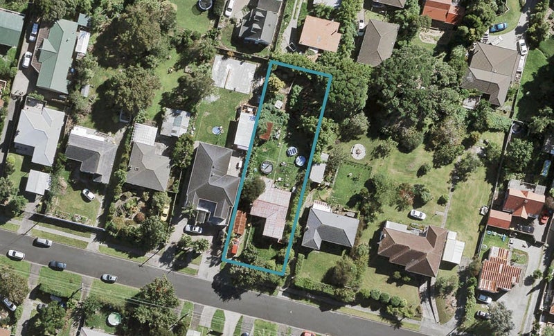 13 Savoy Road, Glen Eden, Auckland - Carousel 1