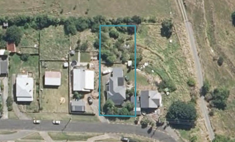 16 Swan Street, Taihape - Carousel 1