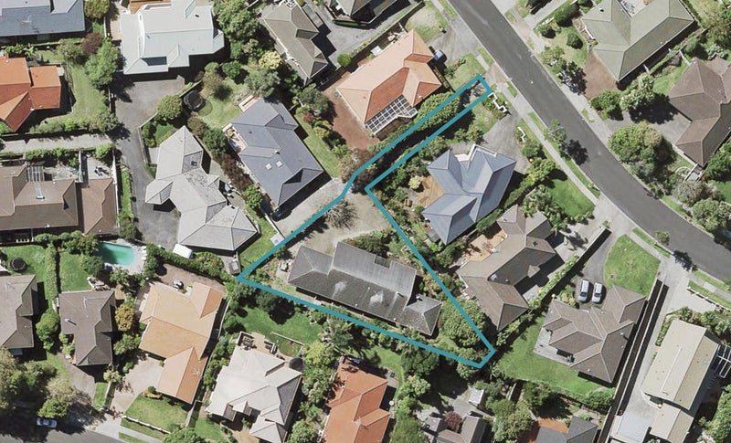 29 Simmental Crescent, Somerville, Manukau - Carousel 1