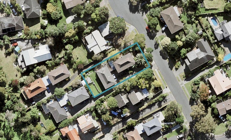 2/66 Waiau Street, Torbay, Auckland - Carousel 1