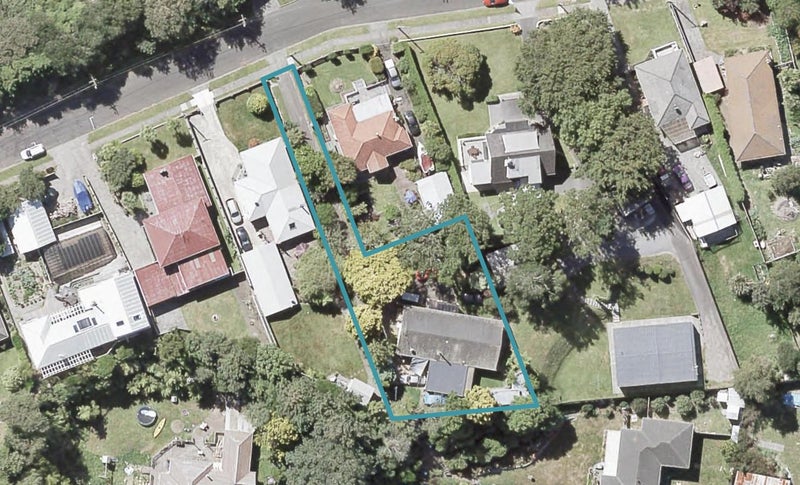 13A Rowe Parade, Wainuiomata, Lower Hutt - Carousel 1