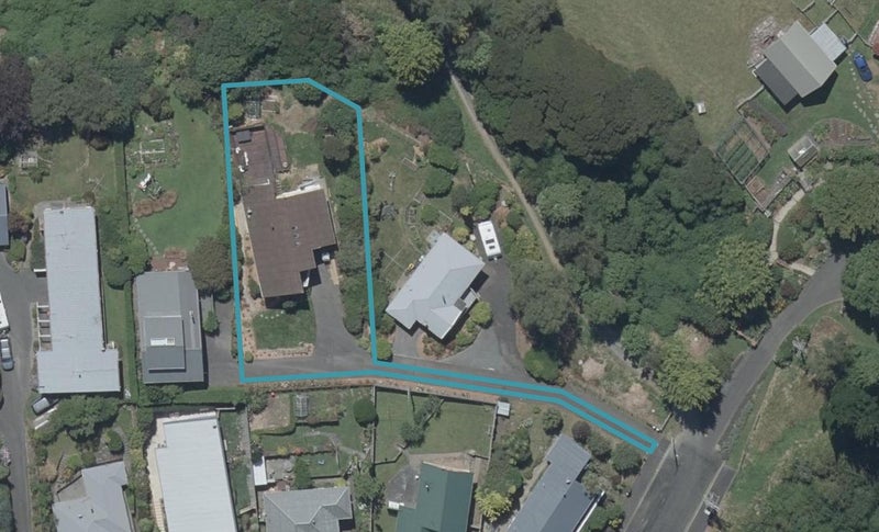 29 Honeystone Street, Helensburgh, Dunedin - Carousel 1