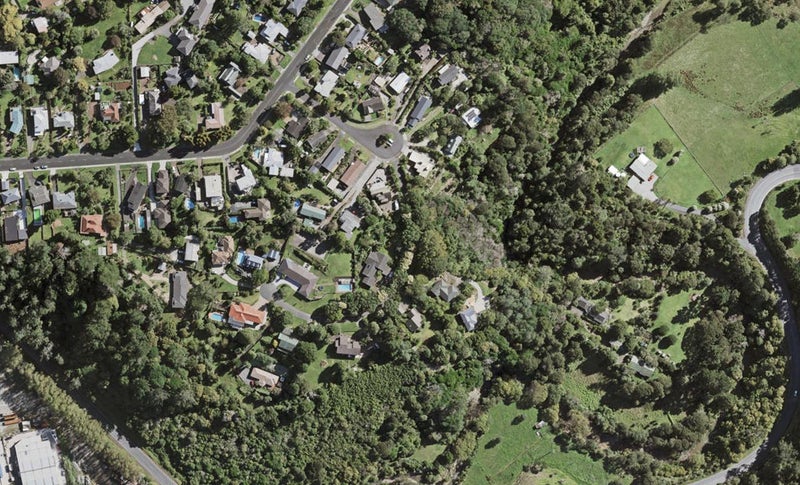 13 Redmount Place, Red Hill, Papakura - Carousel 1