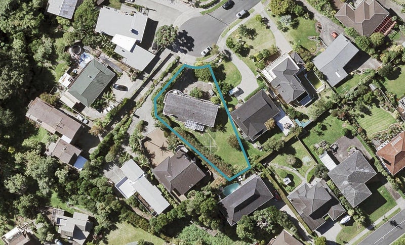 12 Nickleby Place, Mellons Bay, Auckland - Carousel 1
