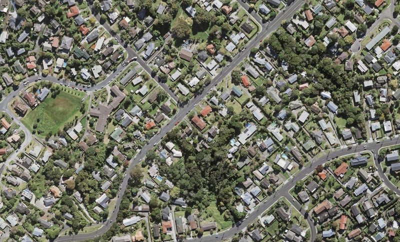 1/27 Archers Road, Hillcrest, Auckland - Carousel 1