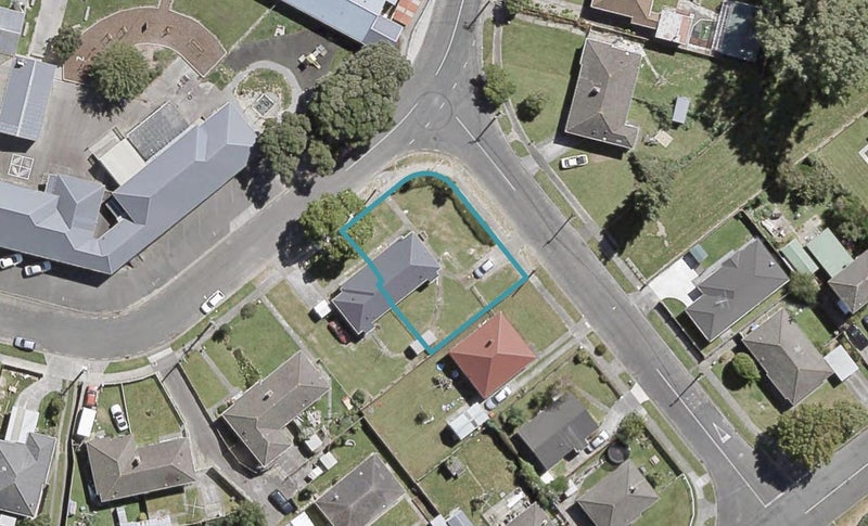 80 Dyer Street, Epuni, Lower Hutt - Carousel 1