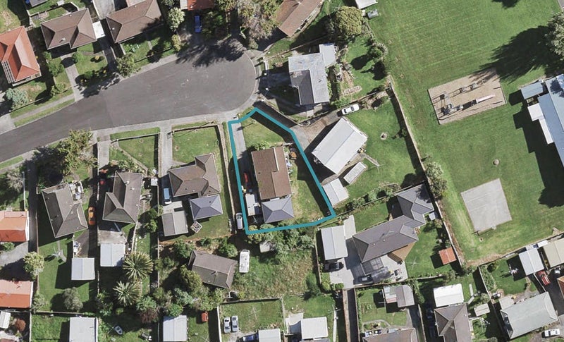 15 Massine Place, Randwick Park, Auckland - Carousel 1