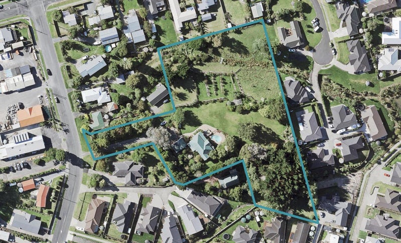 33 Bell Road, Beachlands, Auckland - Carousel 1