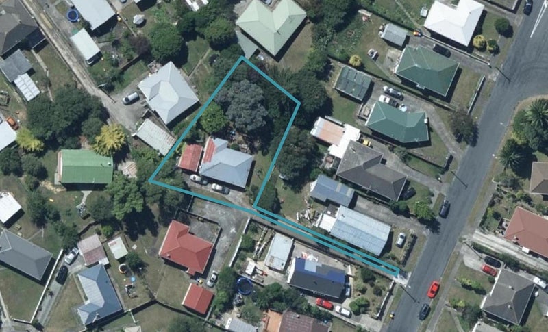 45 Fantame Street, Cannons Creek, Porirua - Carousel 1