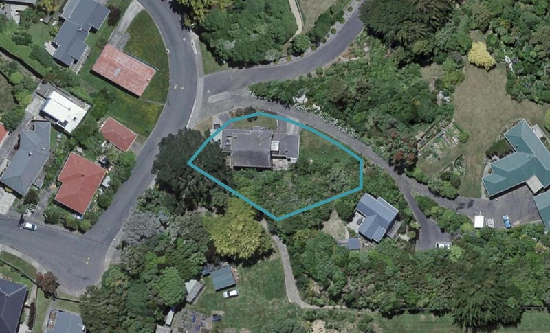 2 Bushland Grove, Paparangi, Wellington - Carousel 1