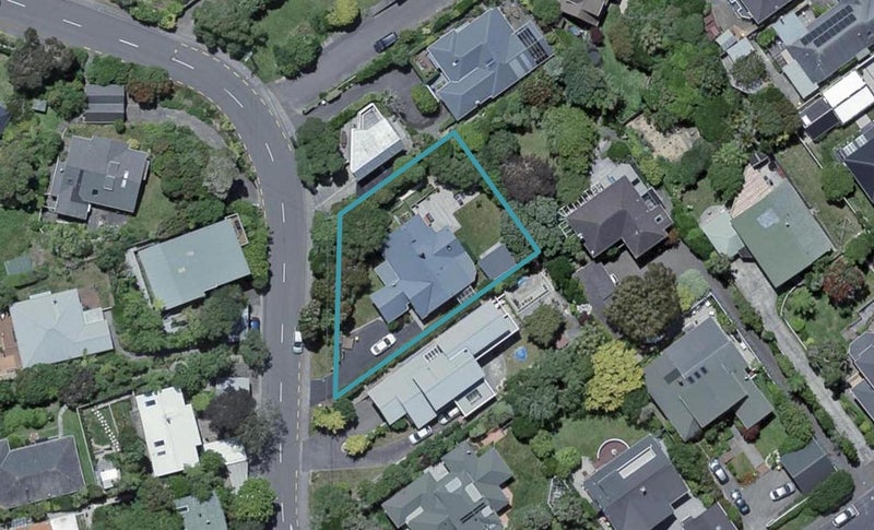 39 Nicholson Road, Khandallah, Wellington - Carousel 1