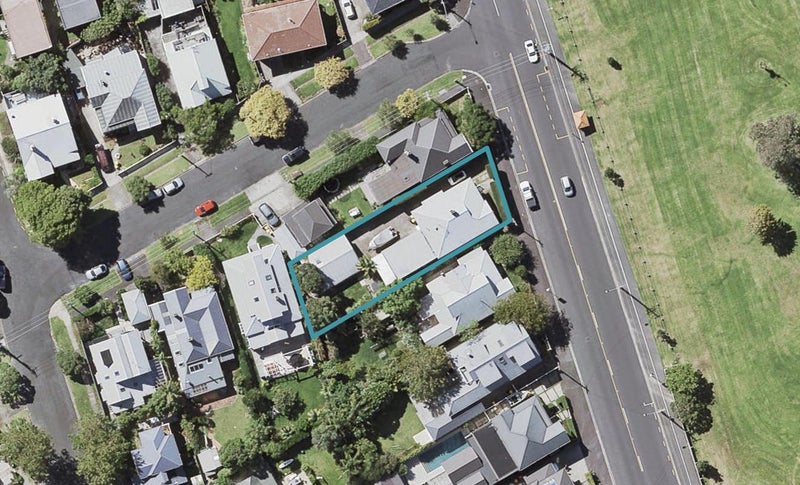 173 Vauxhall Road, Narrow Neck, Auckland - Carousel 1