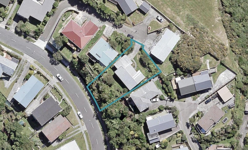 33 Cypress Drive, Maungaraki, Lower Hutt - Carousel 1