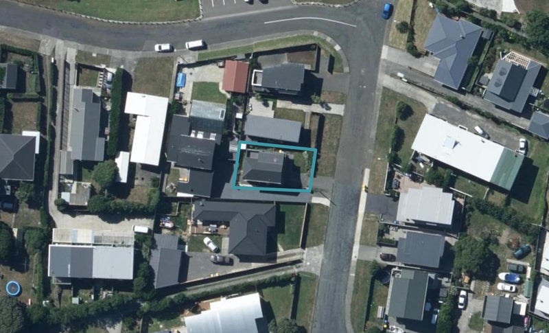 25A LAMBLEY RD, TITAHI BAY, PORIRUA - Carousel 1