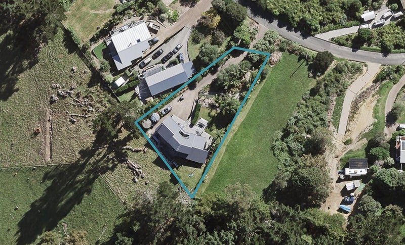 50 Trig Hill Road, Onetangi, Waiheke Island - Carousel 1