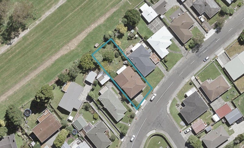 65 Holdsworth Avenue, Trentham, Upper Hutt - Carousel 1