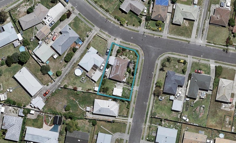 2 Lamb Terrace, Onekawa, Napier - Carousel 1